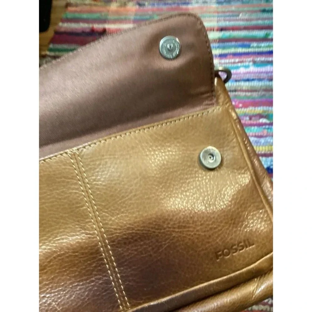 Fossil Vintage Y2K Leather Crossbody Purse Distressed & Worn Looking